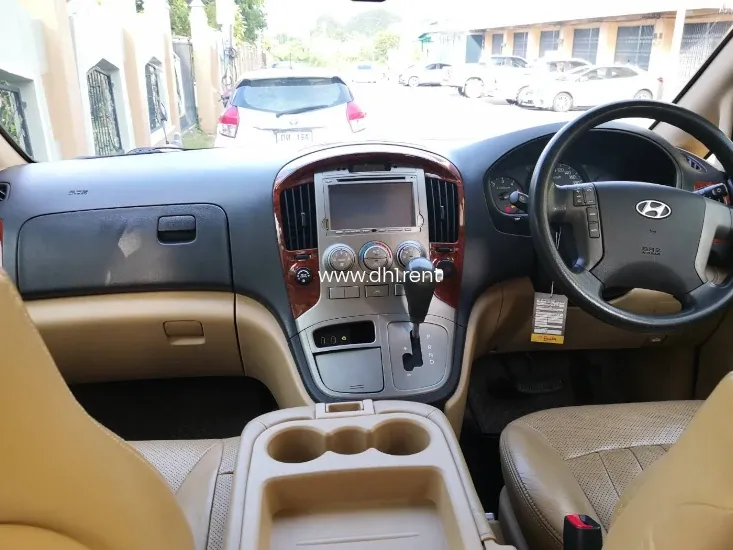 HYUNDAI H1 DELUXE 11 ที่นั่ง ปี 2012 กระบี่ HYUNDAI H1 DELUXE 11 ที่นั่ง ปี 2012