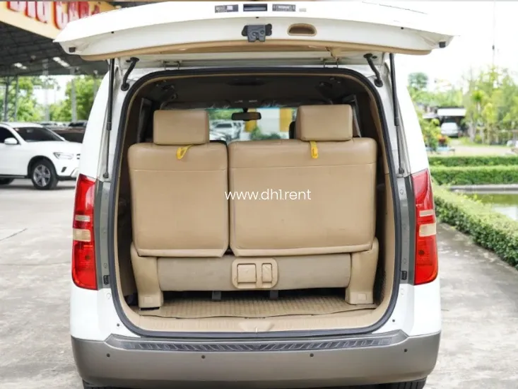 HYUNDAI STAREK 7 ที่นั่ง ปี 2012